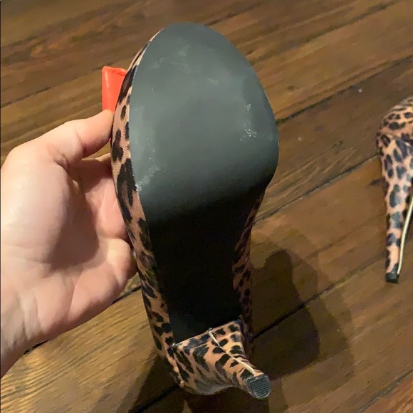 Leopard heels with red bow - Picture 3 of 6